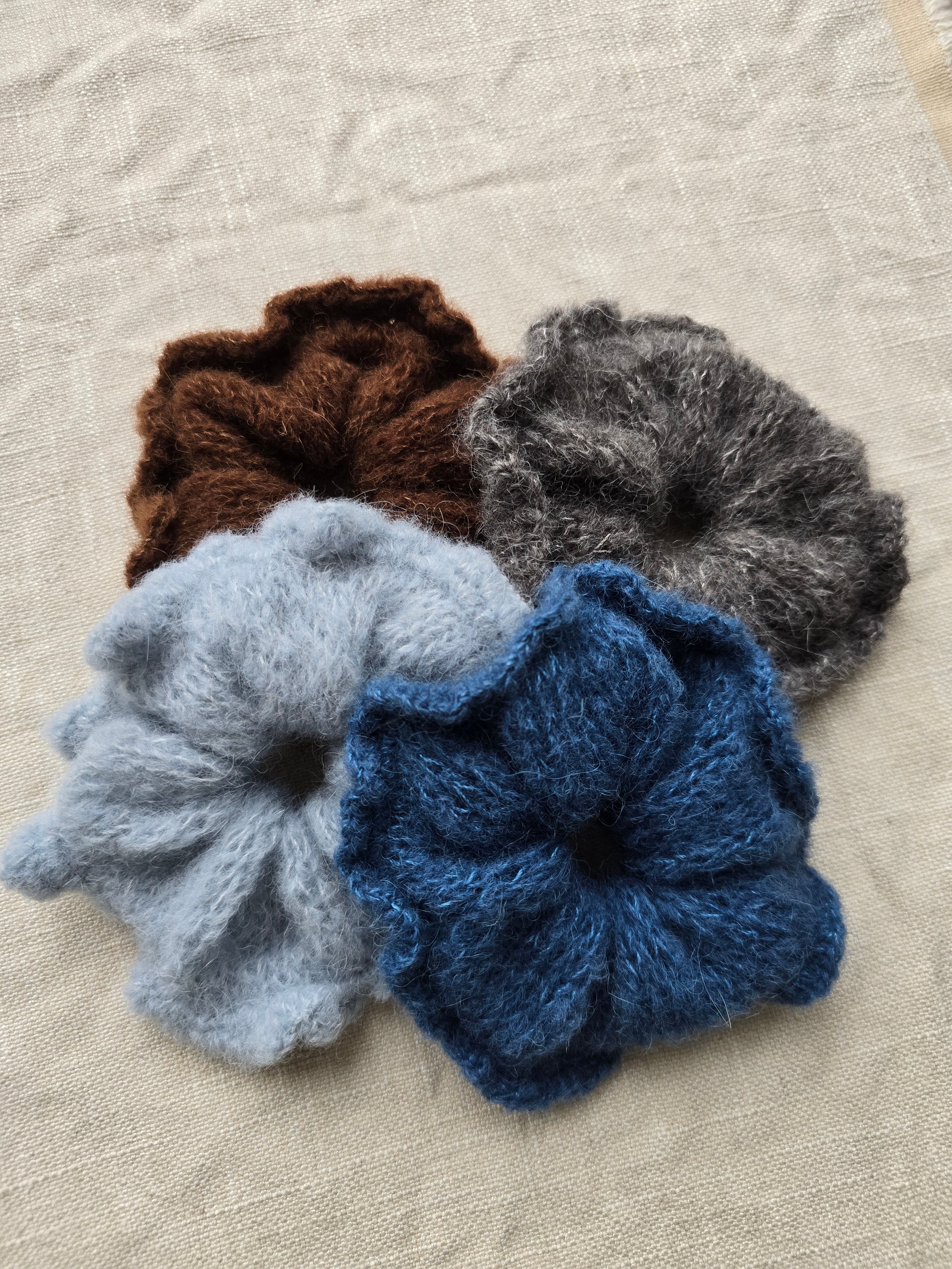 Brushed Alpaca Silk Knit Scrunchie - Curly Edge