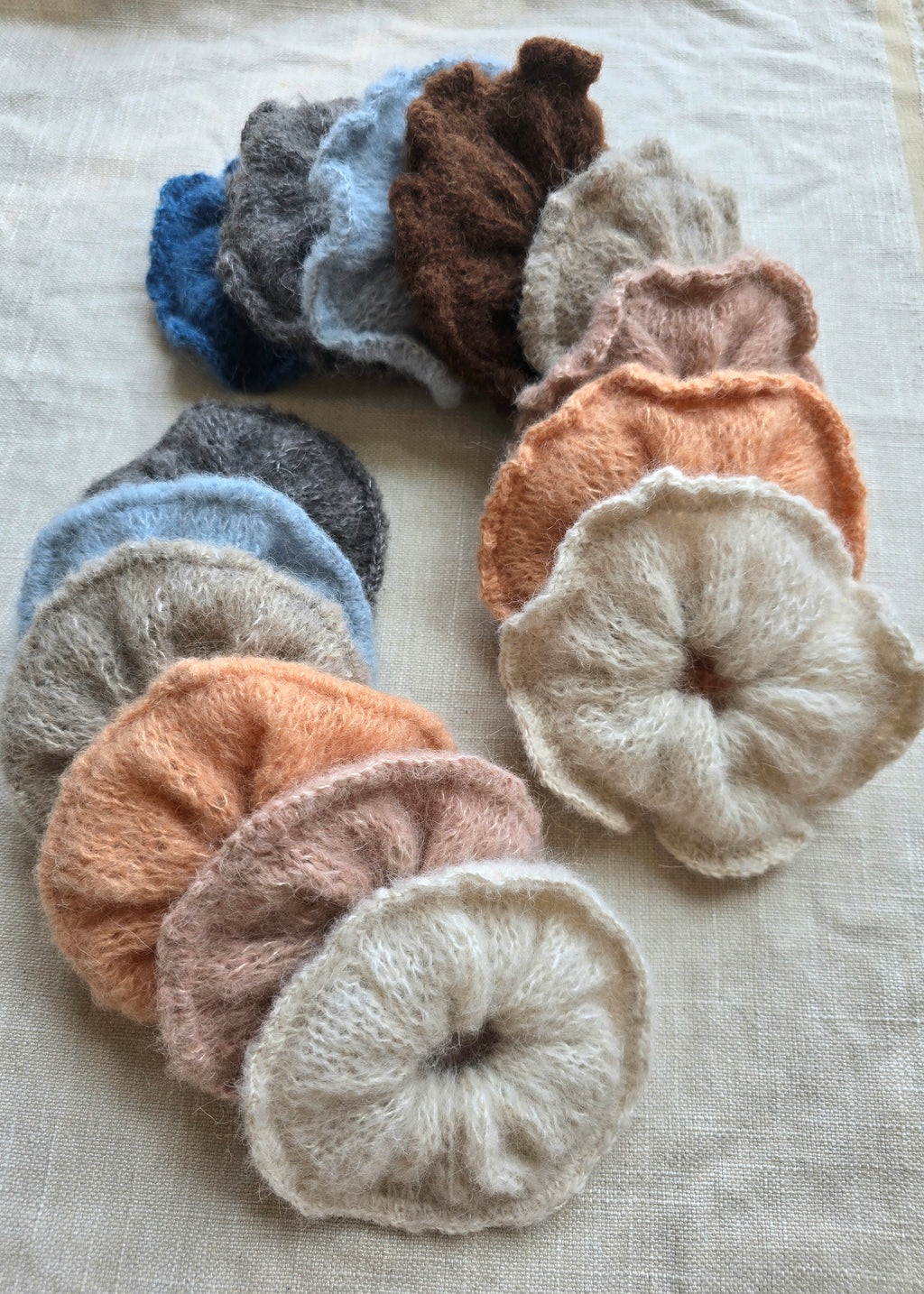 Brushed Alpaca Silk Knit Scrunchie - Classic Edge