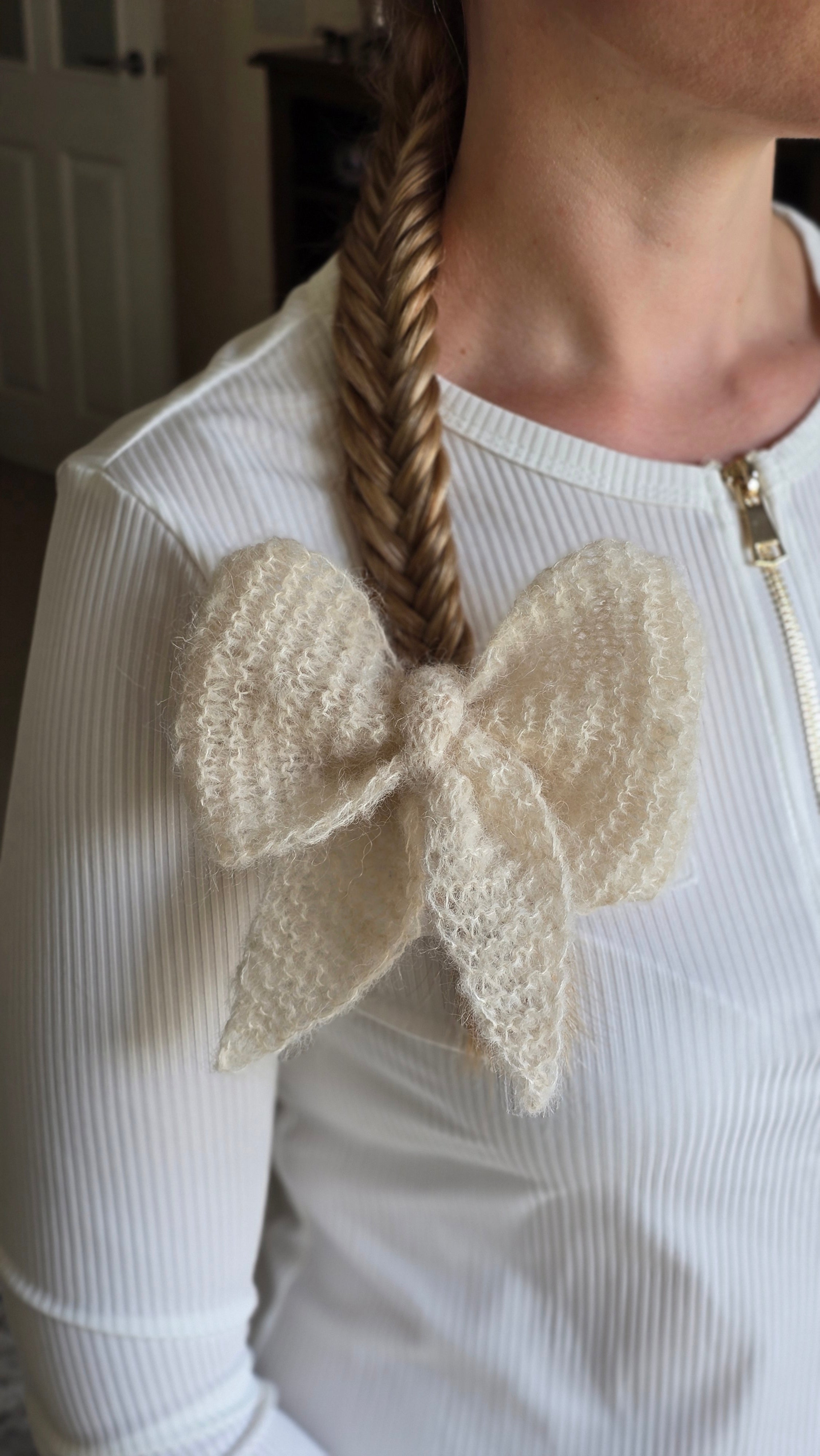 “Angel Wings” – Handmade Alpaca Silk Hair Accessory (2-in-1 Convertible Bow & Tie)