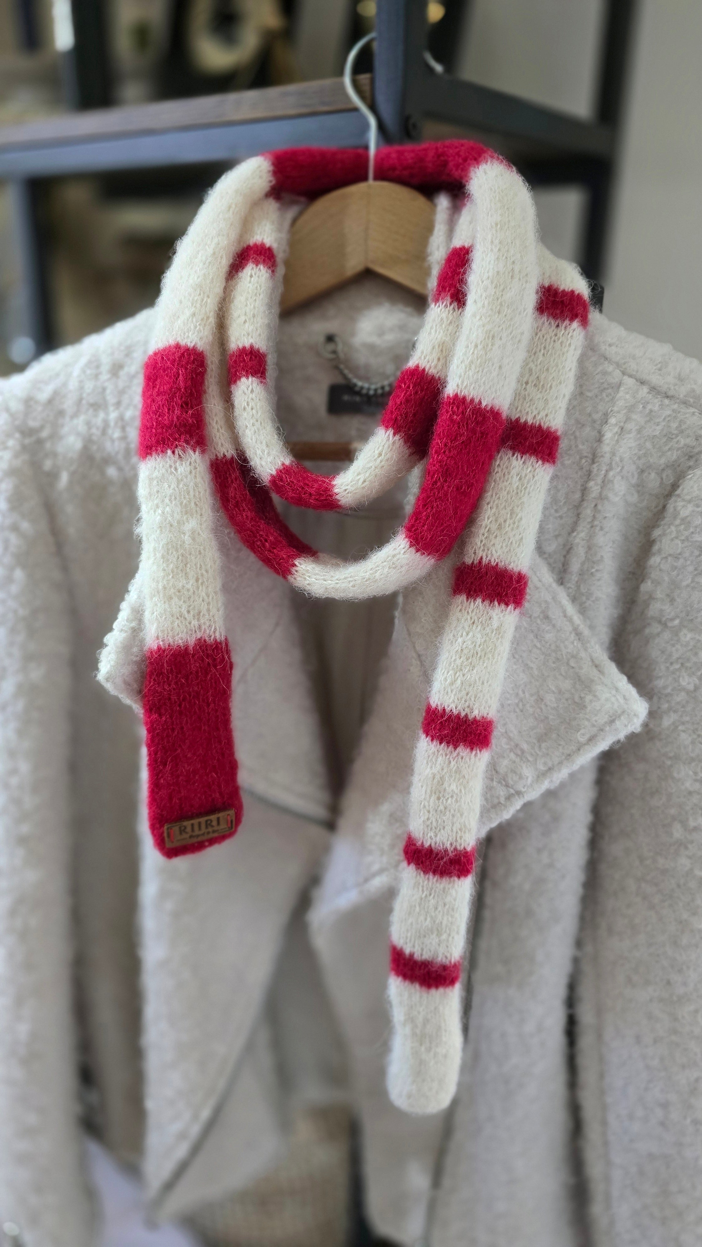 Candy Scarf – Handmade Alpaca & Mulberry Silk Neck Accessory